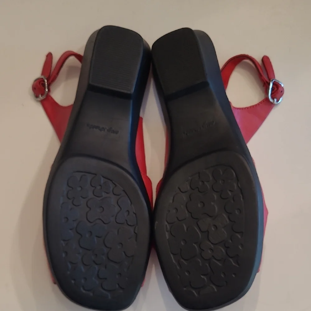 Easy Street Soft Red slingback Wedge Sandals Block Heels Ankle Strap Retro NWOT